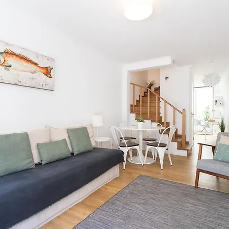 Semesterbostad Flh Cozy House With Terrace